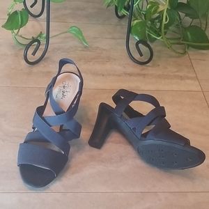 Lifestride Soft System navy blue strappy heels